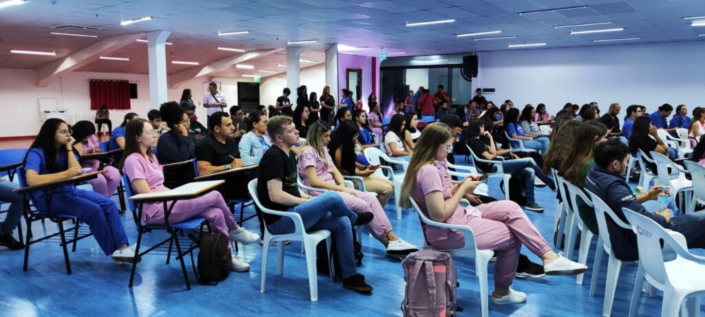 Em palestra especializada, UCP encerra Outubro Rosa em Pedro Juan Caballero