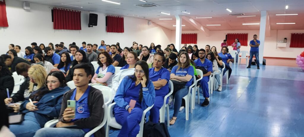 Na Universidade Central do Paraguai (UCP), foi realizada uma exposição sobre o Transtorno do Espectro Autista (TEA)